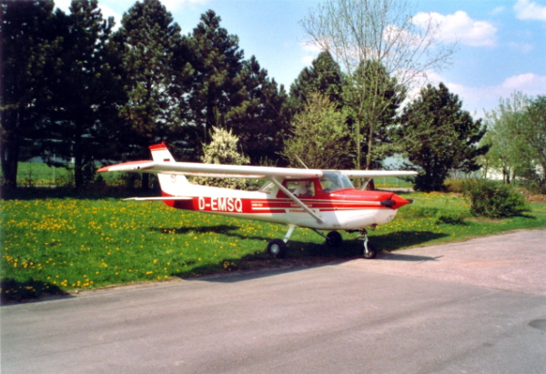 Cessna150_EMSQ